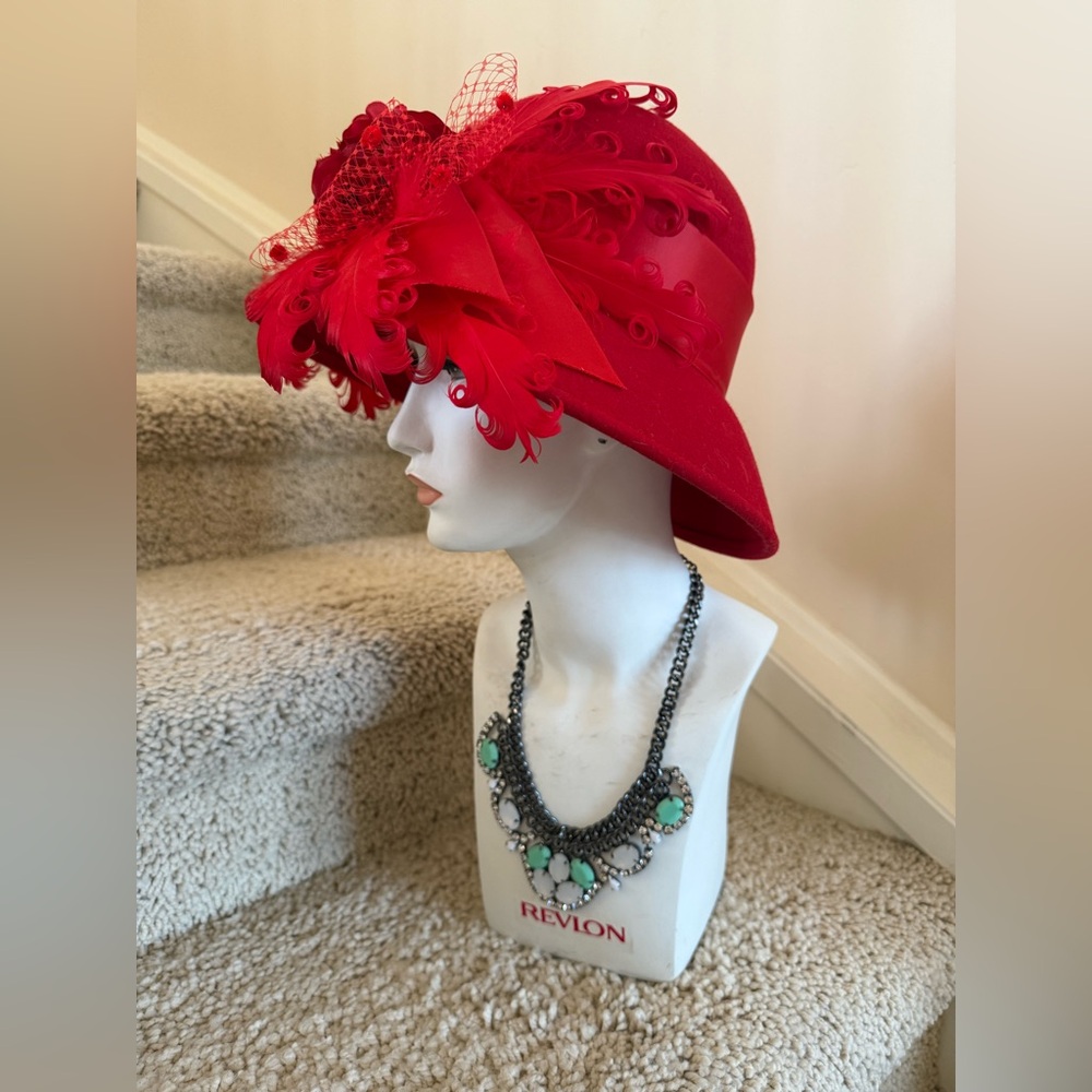 Red Feathered Women's Hat Red Robin - Picture 9 of 10